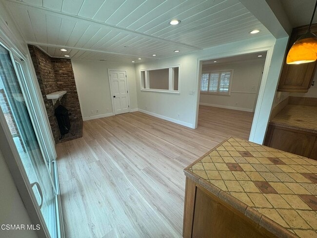 Building Photo - 22359 Lanark St