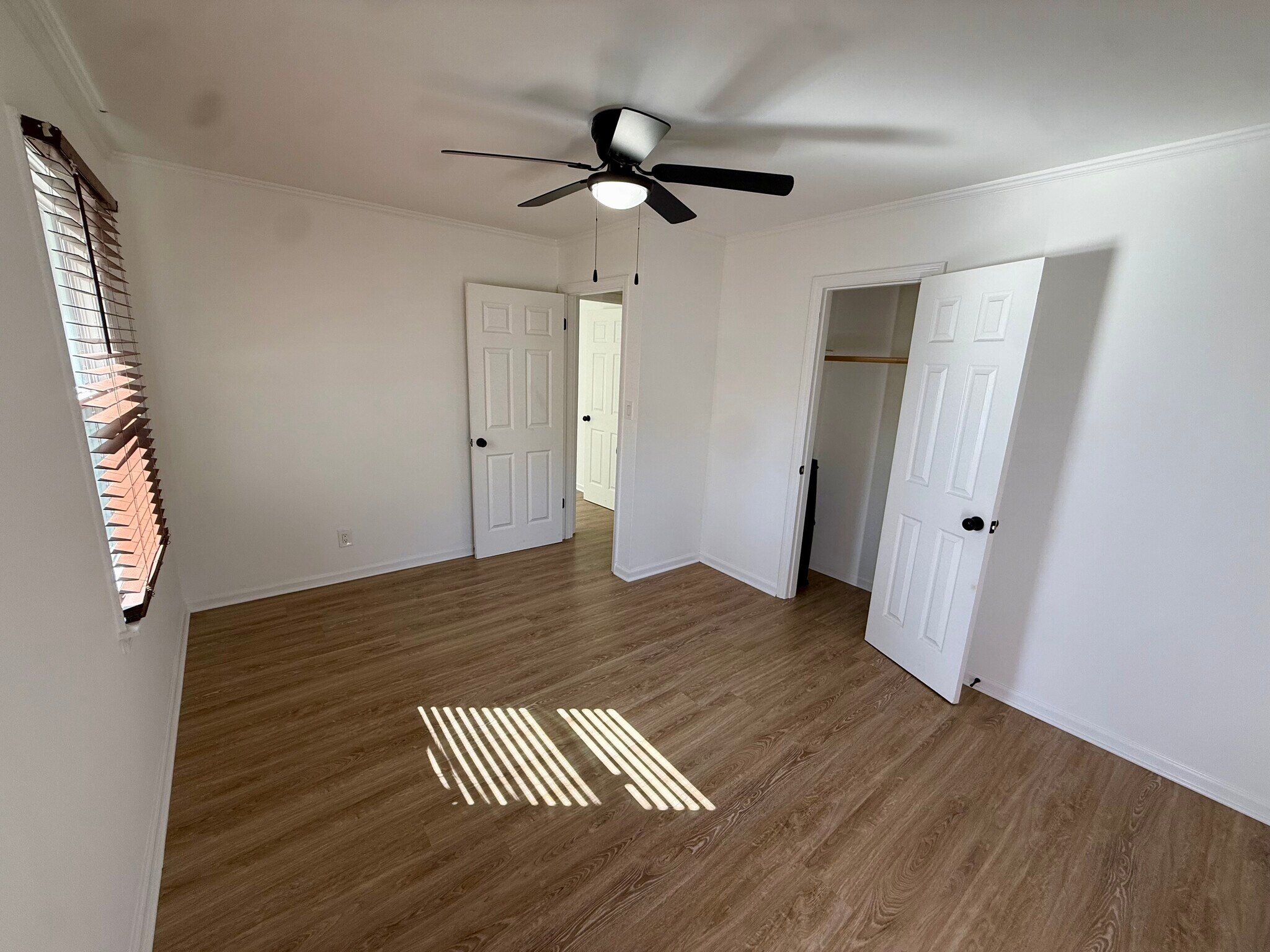 Building Photo - 12 Moore St