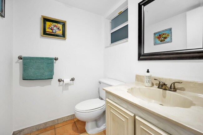 Building Photo - 1770 S Ocean Blvd