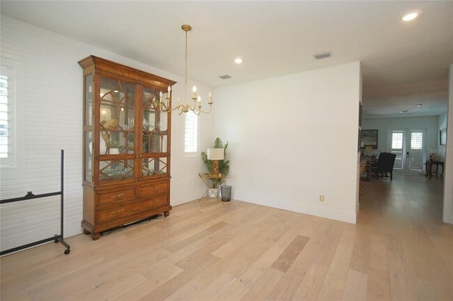 Building Photo - 4117 W Euclid Ave