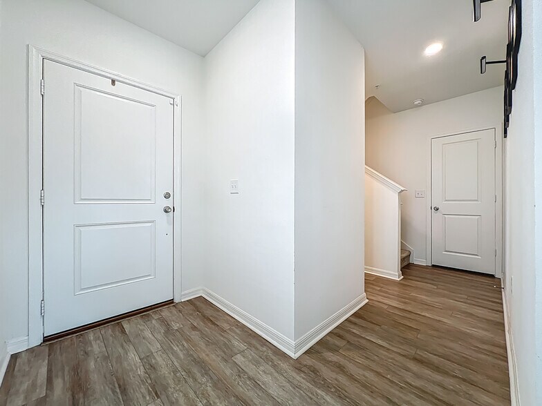 Building Photo - 3769 Hampton Chase Ln