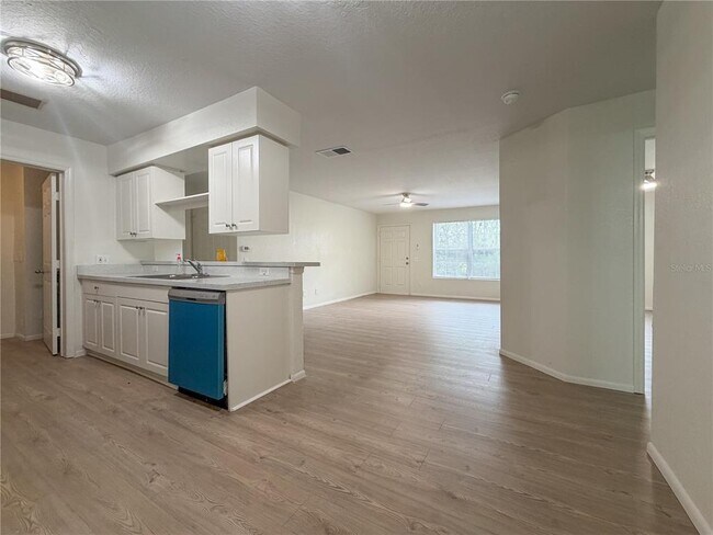 Building Photo - 36101 Deer Creek Dr