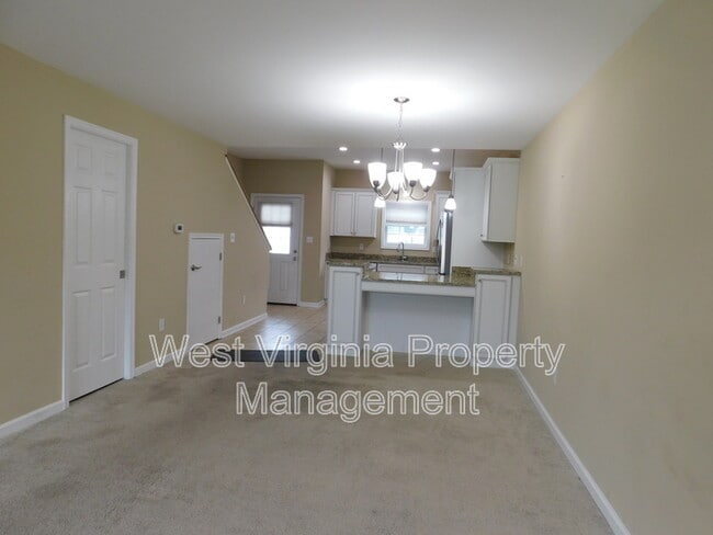 Building Photo - 198 Blackbird Village Cir
