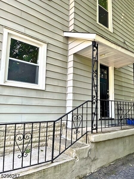 Building Photo - 200 Roseland Ave