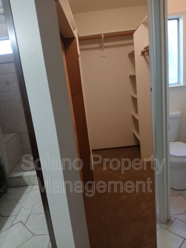 Building Photo - 318 Ridgecrest Cir