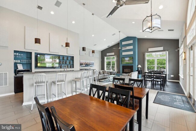 Building Photo - Welcome to this beautifully updated three ...