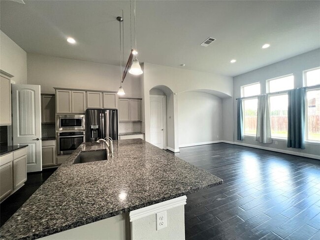 Building Photo - 2700 Hudson Ln