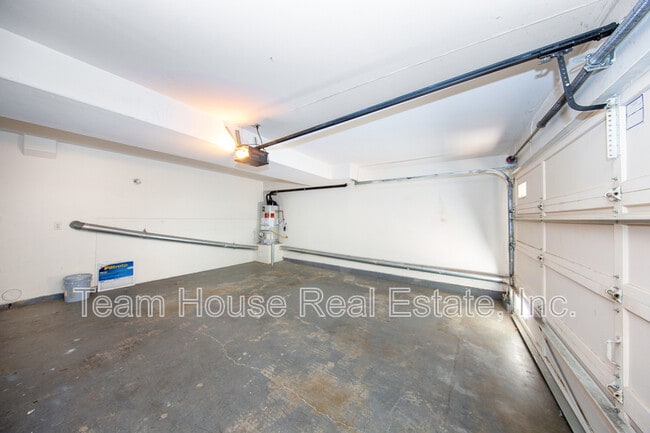 Building Photo - 27007 Edgewater Lnr