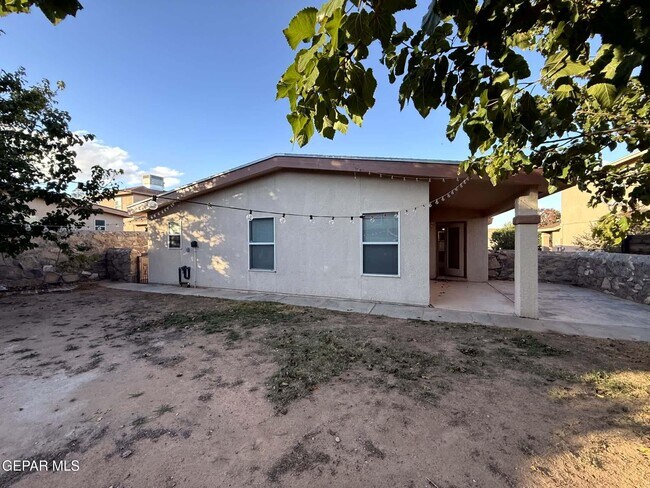 Building Photo - 5316 Lucio Moreno Dr