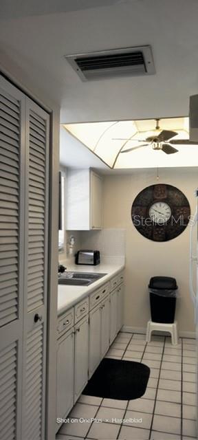 Building Photo - 1845 S Highland Ave