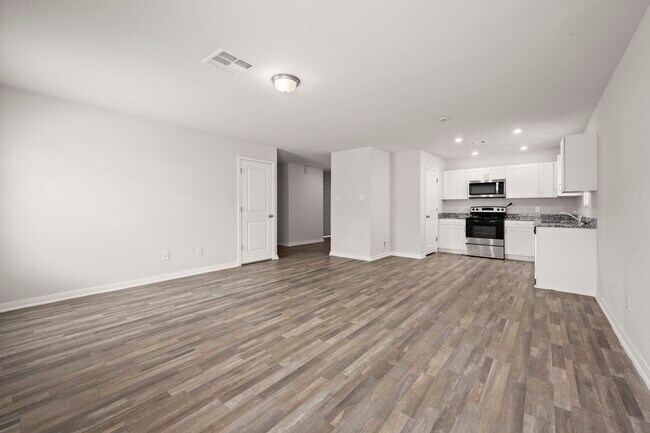 Building Photo - 15555 Taylorcrest Dr