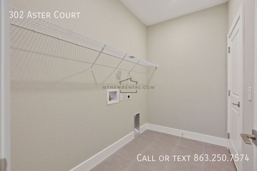 Building Photo - 302 W Aster Ct