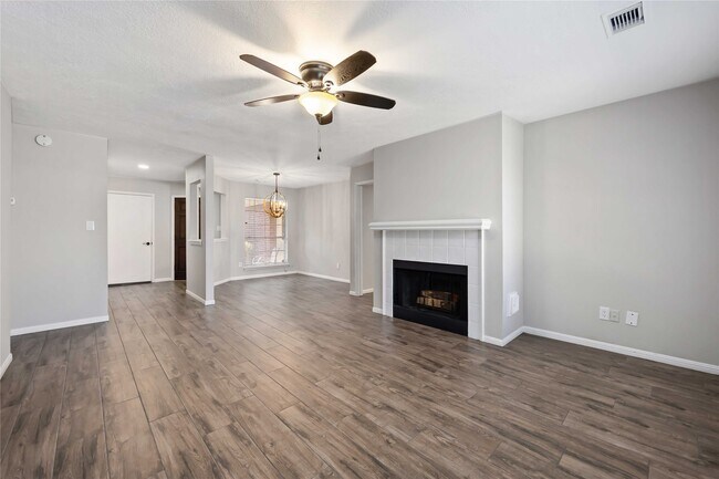 Building Photo - 5418 Roserock Ln