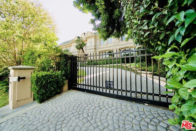 Building Photo - 817 Whittier Dr