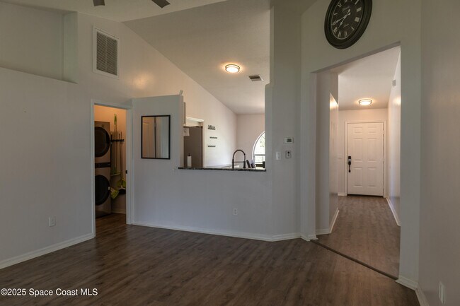 Building Photo - 1572 Holbrook Rd NW
