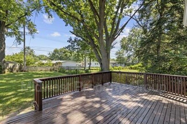 Building Photo - 925 Gonzaga Ln