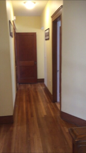 Building Photo - 74 Moraine St