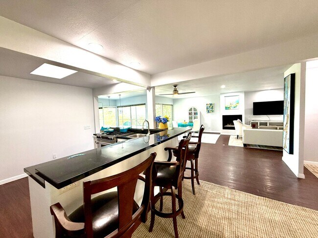 Building Photo - RIMCREST - Rare opportunity 2BR/2BA - Long Term - Furnished / Unfurnished