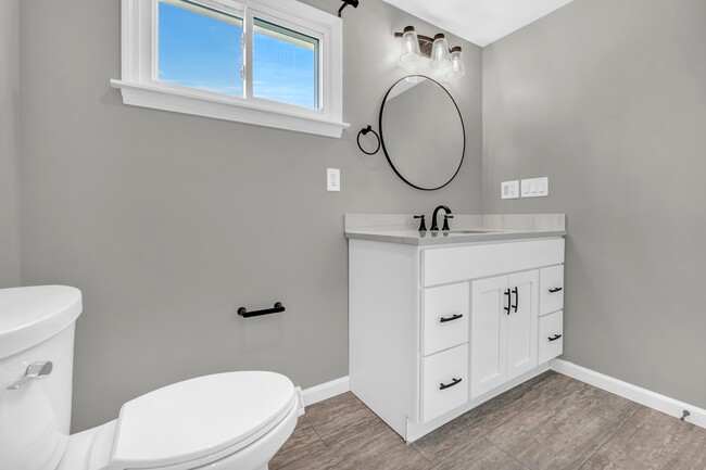 Building Photo - 52 Sebring Dr