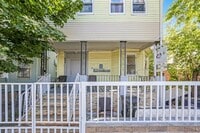 Building Photo - 904 S 18th St