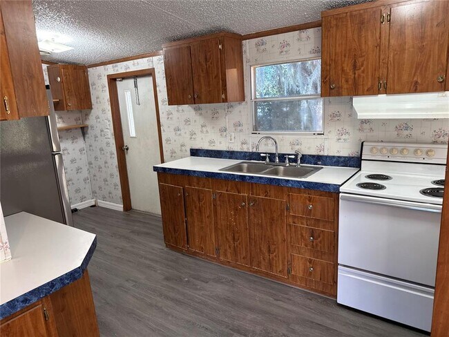 Building Photo - 5520 Indiana Dr