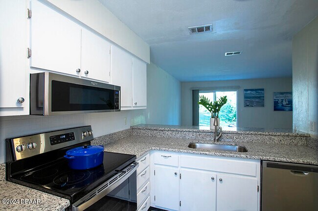 Building Photo - 480 Reed Canal Rd