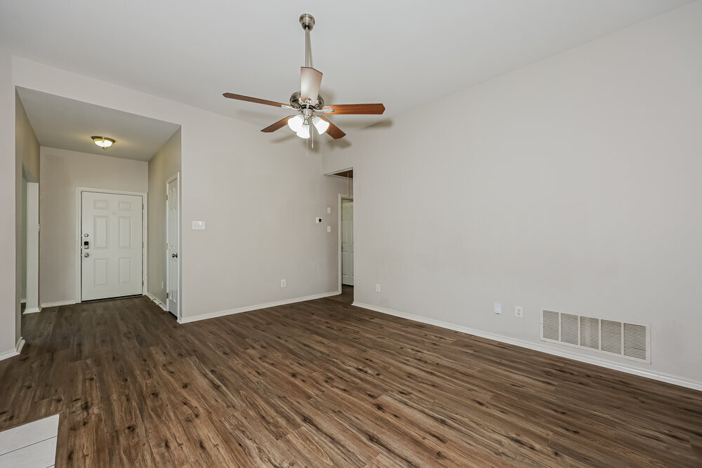 Building Photo - 1308 Doris Dr