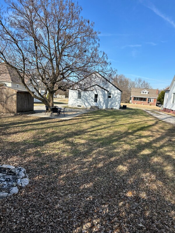 Building Photo - 814 W Pearl St