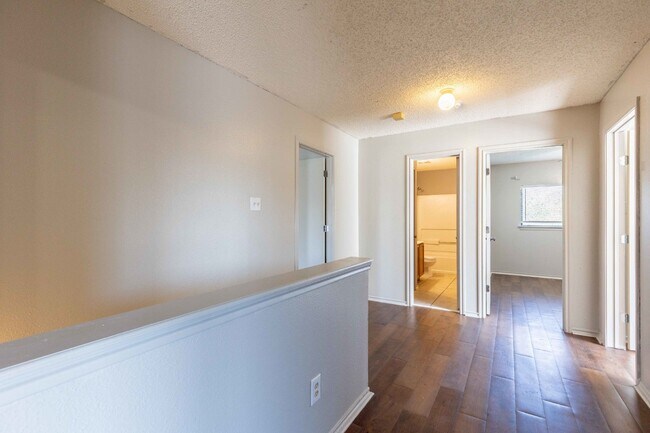 Building Photo - 8423 Parry Path