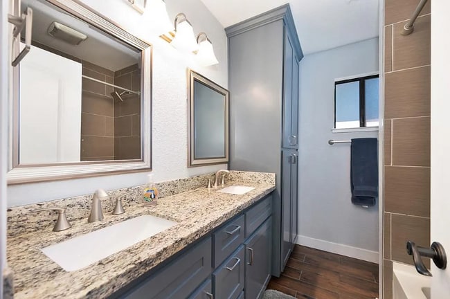 Building Photo - 9487 Dalton Way