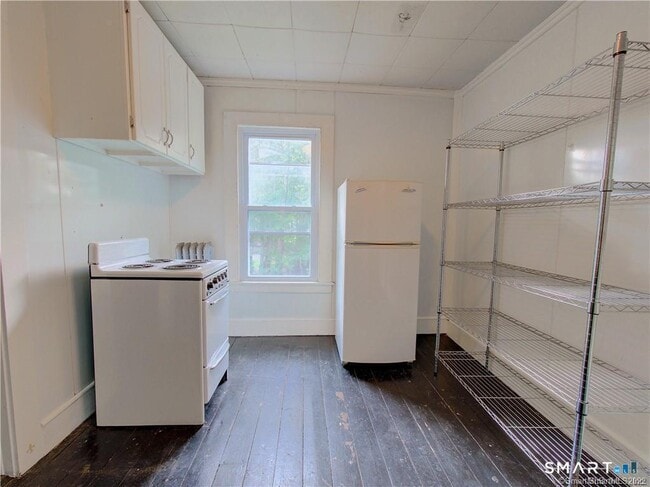 Building Photo - 251 Williams St