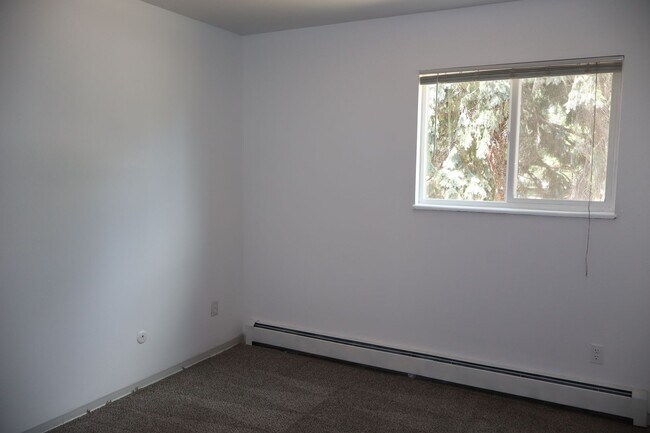 Building Photo - Central Fort Collins 2 Bedroom Condo