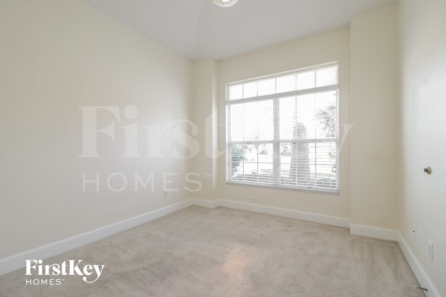 Building Photo - 12353 Accipiter Dr