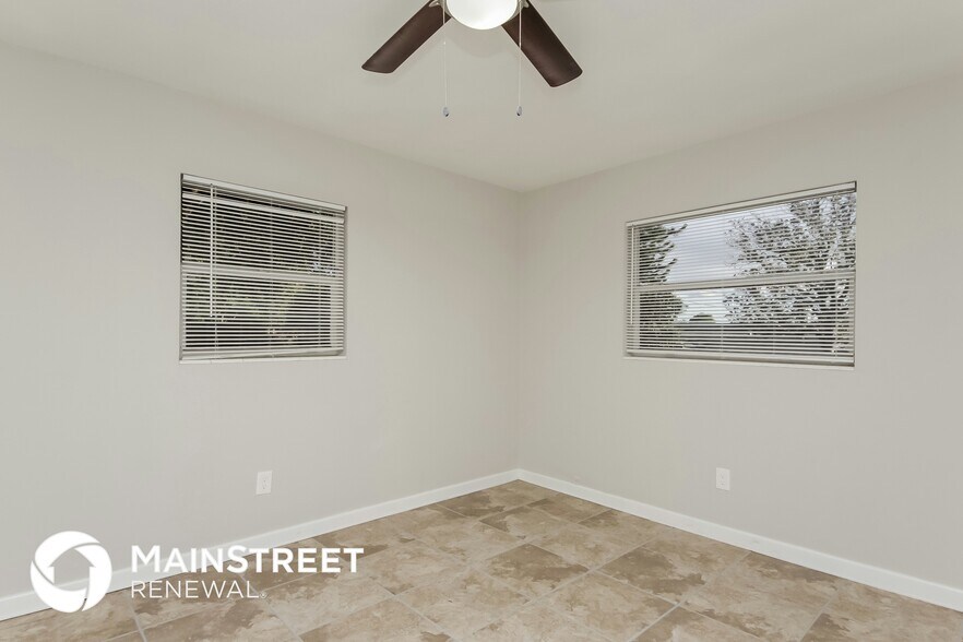 Building Photo - 240 16th St NE