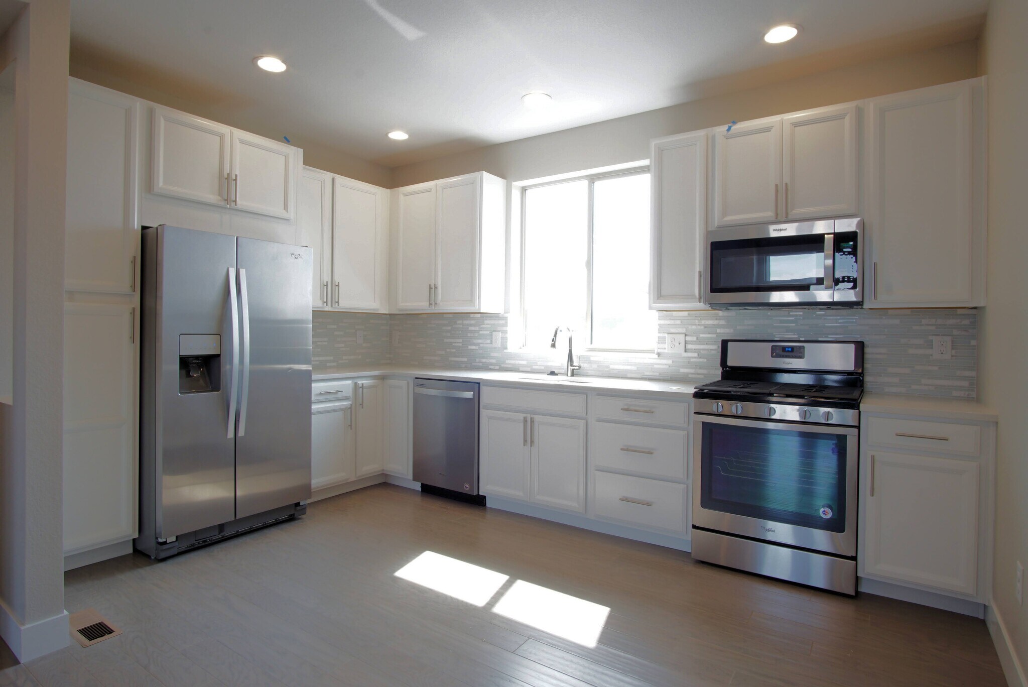 Kitchen - 2541 Moline St