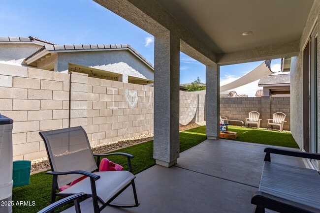 Building Photo - 17344 W Country Club Terrace