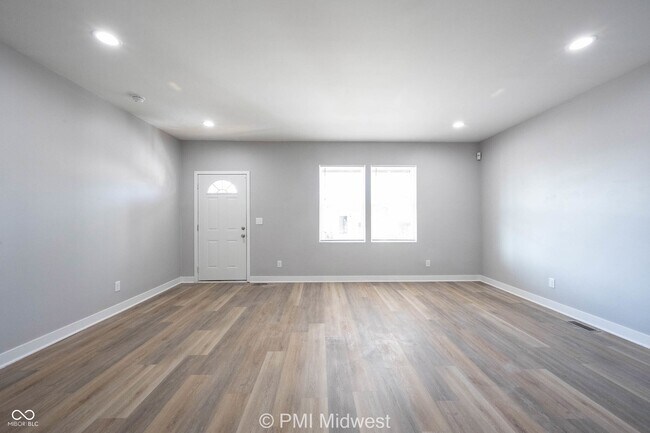 Building Photo - 2022 Rembrandt St
