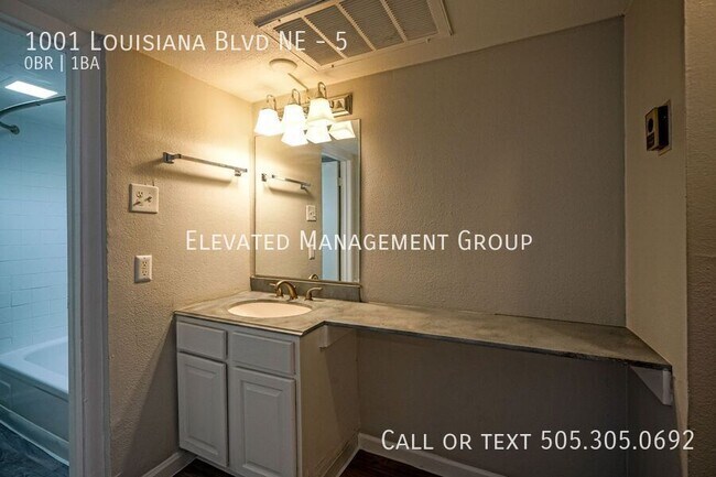 Building Photo - 1001 Louisiana Blvd NE