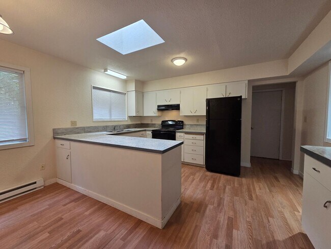 Building Photo - 711 83rd Ave SW