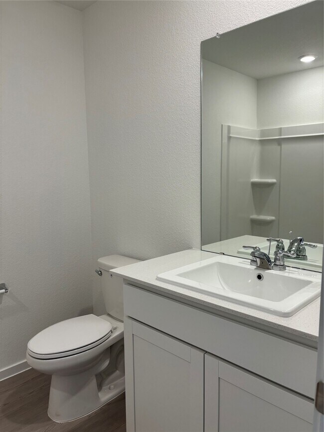 Building Photo - 607 Amberwood Creek Dr