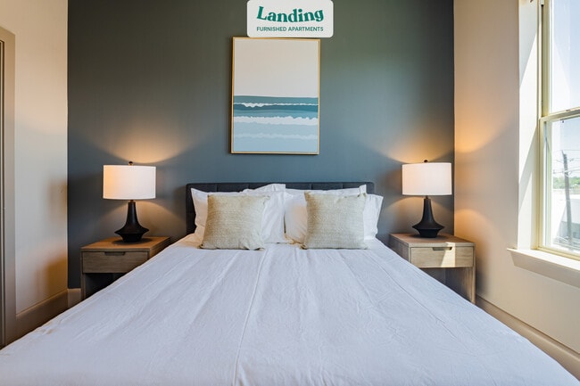 Building Photo - 10300 Katy Fwy