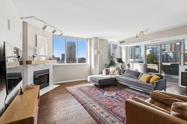 Building Photo - 1515 S Prairie Ave