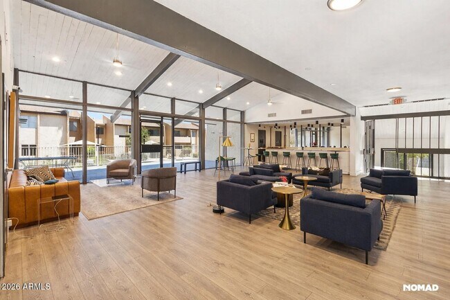 Building Photo - 8055 E Thomas Rd