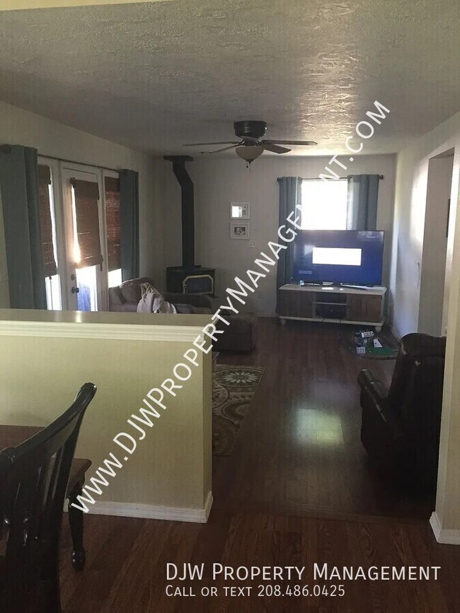 Building Photo - 2168 N Fastwater-
