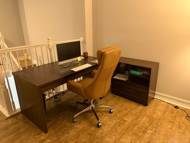 Building Photo - 2609 NE 14th Ave