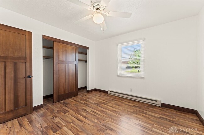 Building Photo - 10975 Comanche Dr