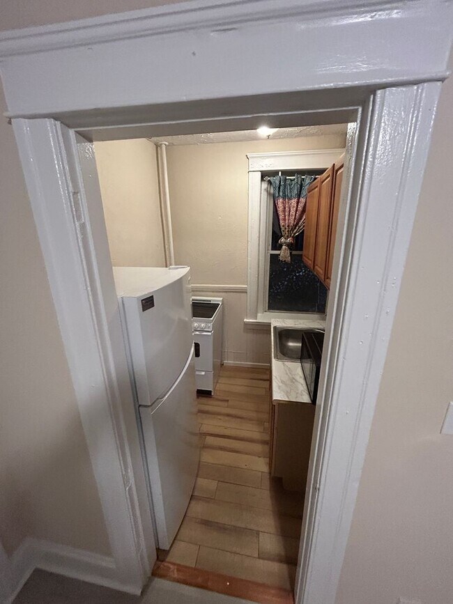 Building Photo - 1 Hitchcock Rd