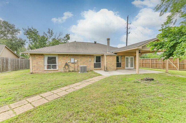 Building Photo - 8131 Split Oak Dr