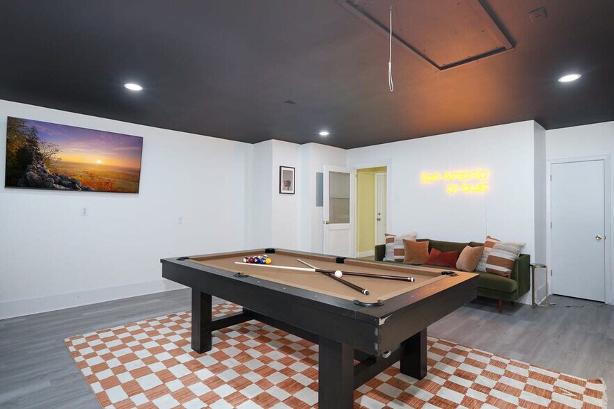 Building Photo - 10807 Mount Ida Dr