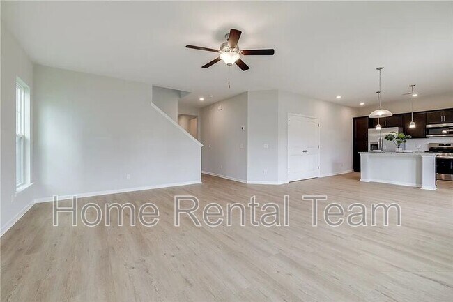 Building Photo - 113 Fenway St